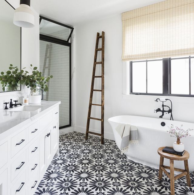 Would You Try the Black Bathroom Trend? 5 Ways to Bring It Home